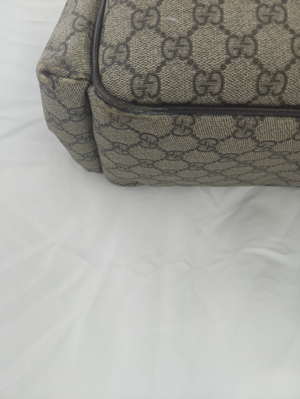 Gucci Beige Monogram Canvas Shoulder Bag with Brown Trim - Picture 14 of 16
